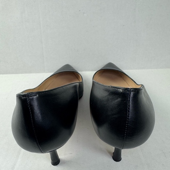 Manolo Blahnik Black Pointed Toe Heel Pumps Size 39. - Picture 6 of 8